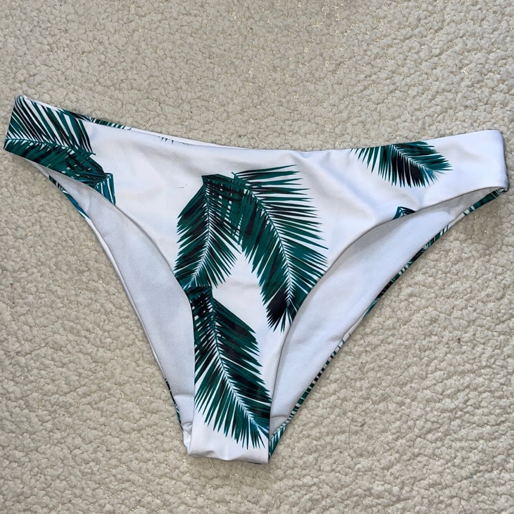 4/$24🦩NEW Tropical Palm Bikini Bottom